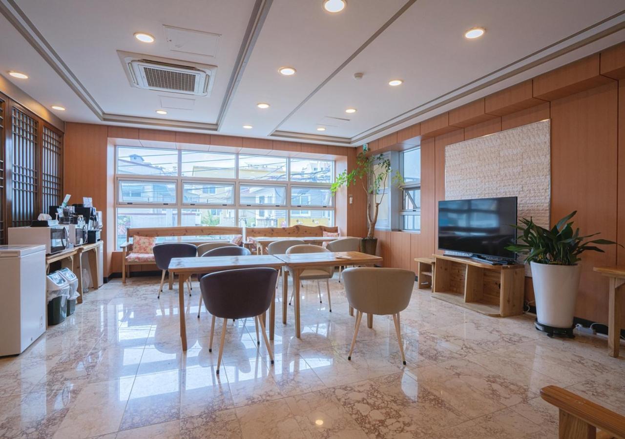 J2 Family Hotel Τζέτζου Εξωτερικό φωτογραφία