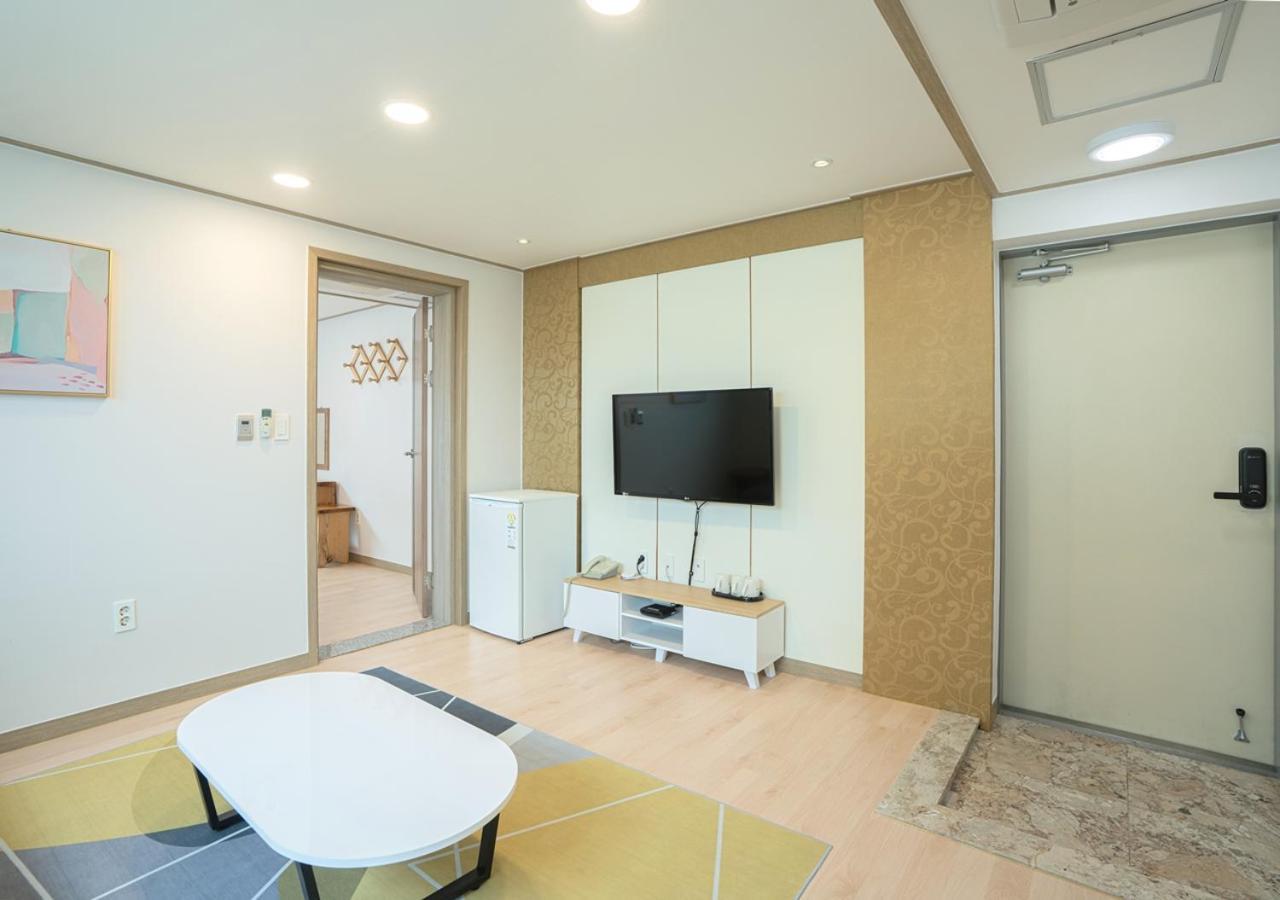 J2 Family Hotel Τζέτζου Εξωτερικό φωτογραφία