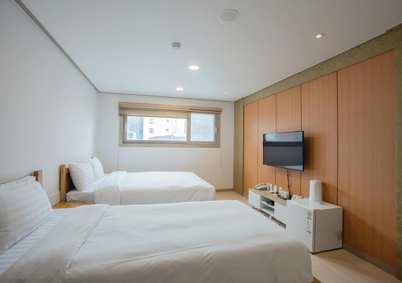 J2 Family Hotel Τζέτζου Εξωτερικό φωτογραφία