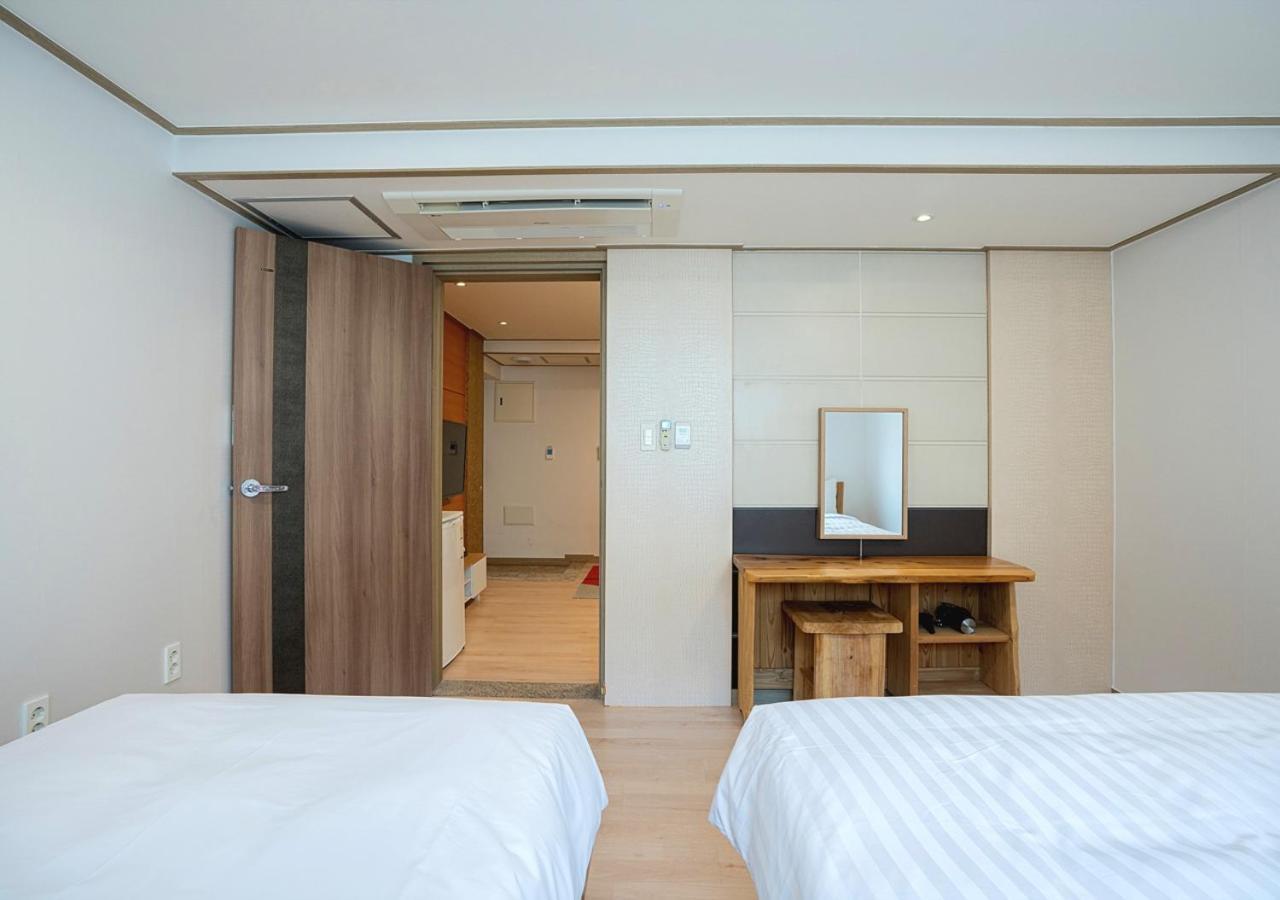 J2 Family Hotel Τζέτζου Εξωτερικό φωτογραφία