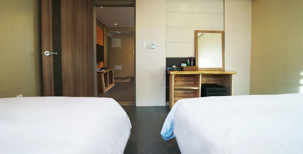 J2 Family Hotel Τζέτζου Εξωτερικό φωτογραφία