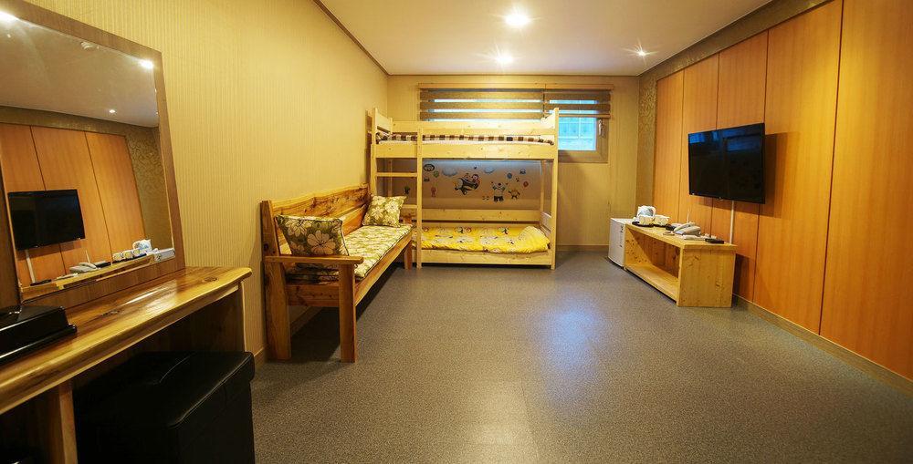J2 Family Hotel Τζέτζου Εξωτερικό φωτογραφία