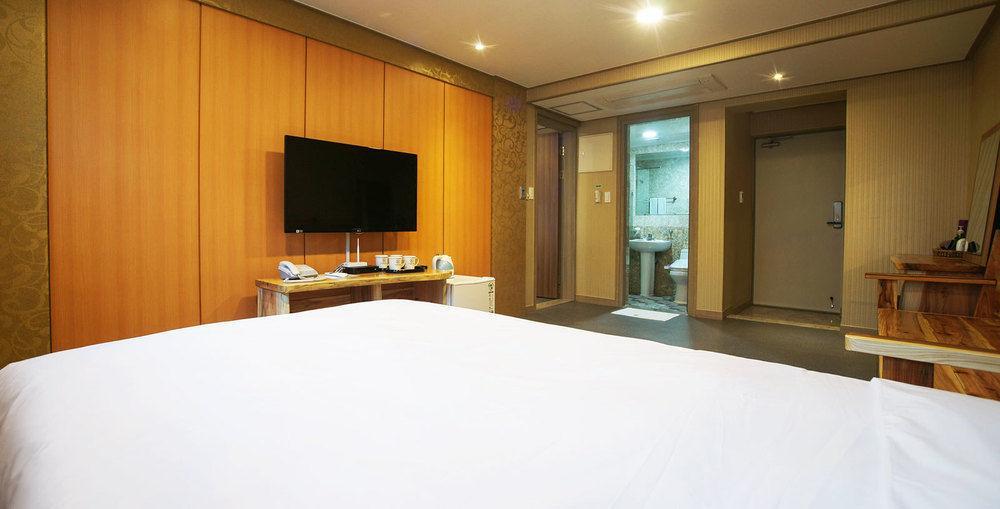 J2 Family Hotel Τζέτζου Εξωτερικό φωτογραφία