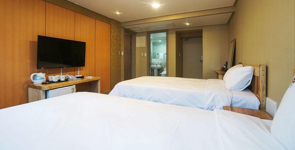J2 Family Hotel Τζέτζου Εξωτερικό φωτογραφία